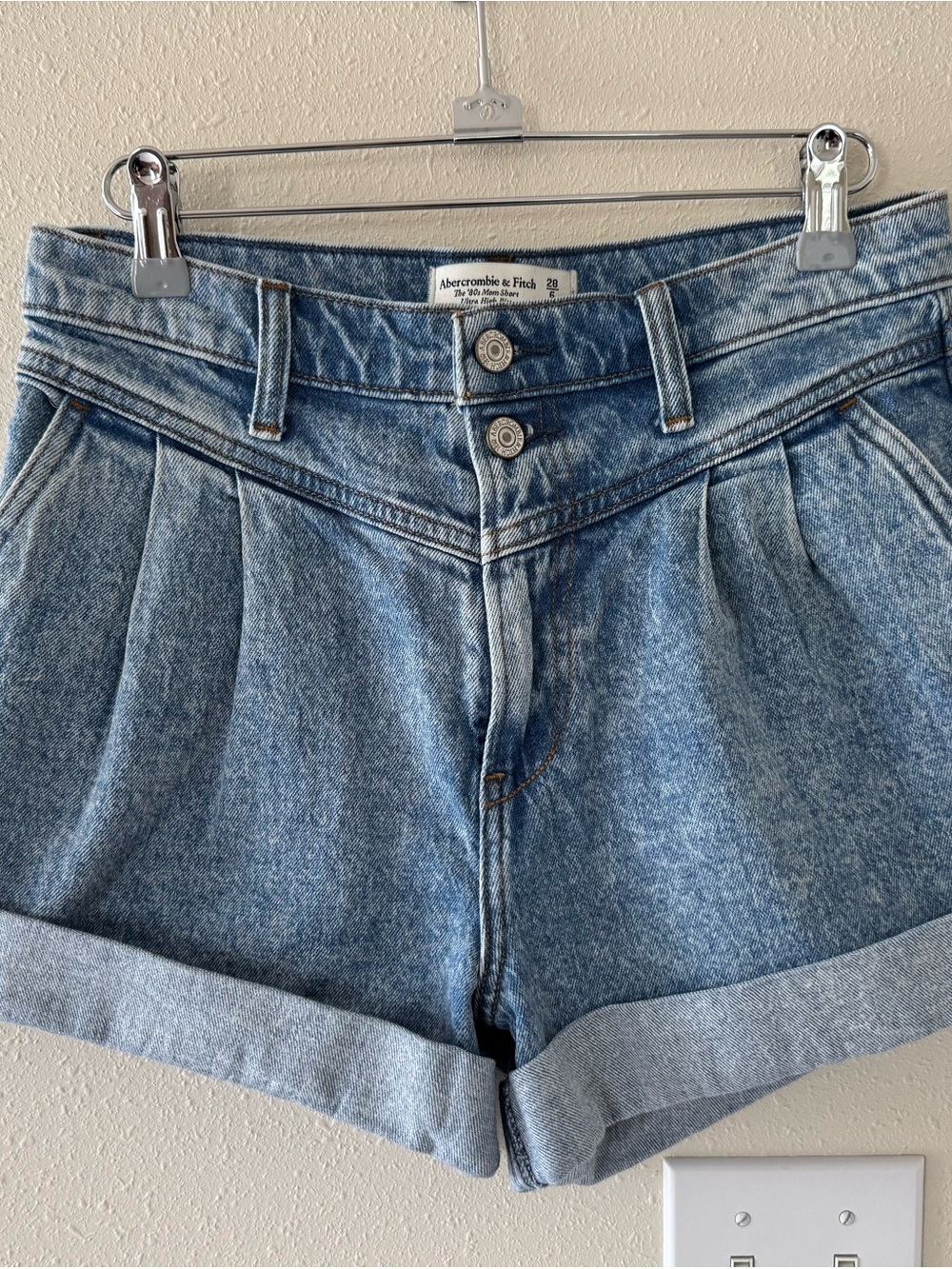 Abercrombie & Fitch Sz 6 / 28 The 80s Mom Ultra High Rise A&F Y2K Shorts